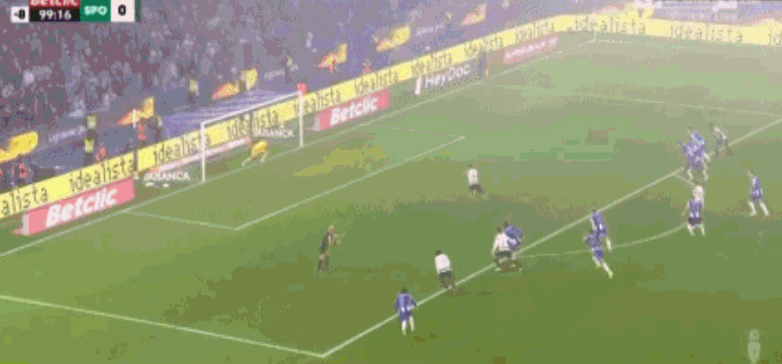 路易斯·苏亚雷斯点球被扑补射得手，波尔图1-1葡萄牙体育