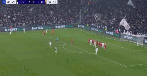 麦肯尼头球破门，尤文图斯3-0加拉塔萨雷