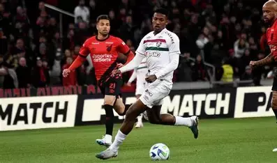 巴甲联赛是跨年赛制吗