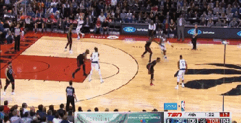 球队原本有机会在常规时间内拿下比赛，但第四节最后时刻的两次低级失误让他们被拖进了加时。第四节还剩1分35秒时，独行侠106比104领先，而且握有球权，但丹尼斯-史密斯和巴恩斯出现了一次配合上的失误，造成了史密斯2运。而在最后胜55.9秒时（两队106平），巴恩斯一对一直接把球运出了底线。