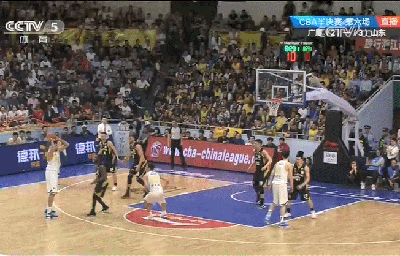 林志杰脑后妙传助攻胡金秋放空篮