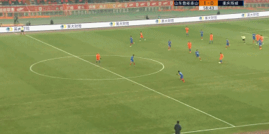 塔尔德利未过半场接球被判越位