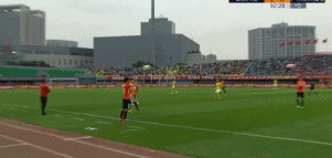 于汉超补时滑铲，奥古斯托报复