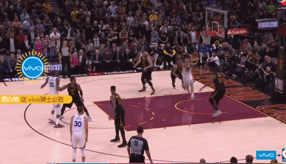 汤神迅速上篮得分