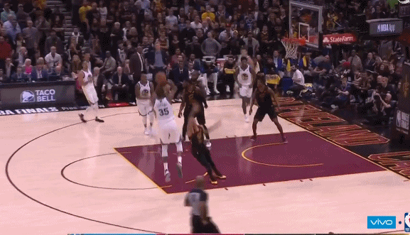 乔丹-贝尔血腥补扣