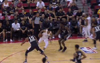 克里斯特安-伍德残暴虐筐