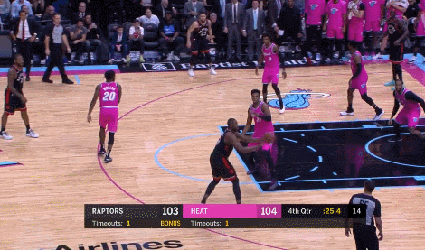 丹尼-格林关键三分助队完成逆转