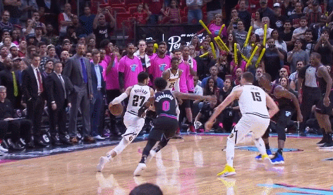 约基奇2.4秒制胜上篮灭火