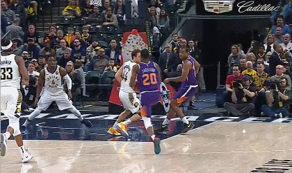 太阳队杰克逊极限滞空上演果冻上篮