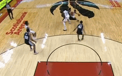 洛瑞击地妙传助飞布彻单臂砸扣