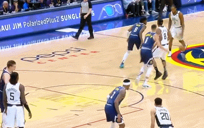 莱昂纳德单骑闯关滑翔劈扣