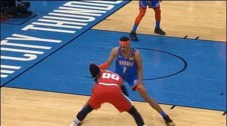 安东尼篮下单打翻身跳投美如画