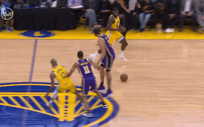 威金斯打进勇士生涯的首个进球