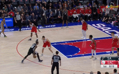 德罗赞精彩控球突破上篮打成2+1