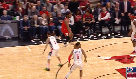 科比怀特大空位三分稳稳命中