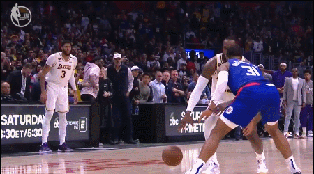 詹姆斯生死时刻单吃莫里斯2+1杀死比赛