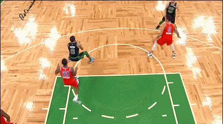 塔图姆单挑弗格森流畅转身上篮得分