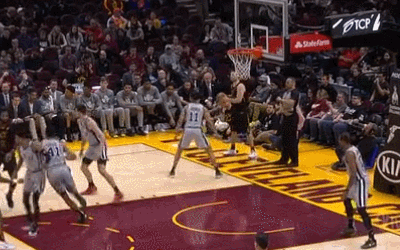 德拉维多瓦底线发球助飞庄神空接怒扣