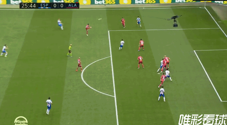 武磊复制“上帝之手”