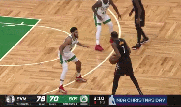 杜兰特突破塔图姆后暴扣