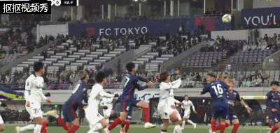 川崎前锋角球头球被门将扑出