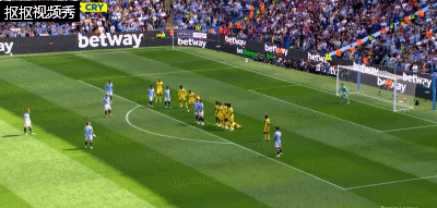 德布劳内任意球直接破门，曼城1-2水晶宫