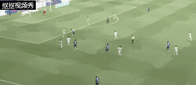 广岛三箭中村草太禁区内被绊倒获得点球