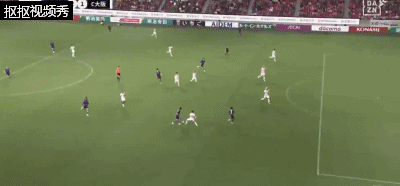 京都不死鸟禁区内精妙配合后一脚踢高