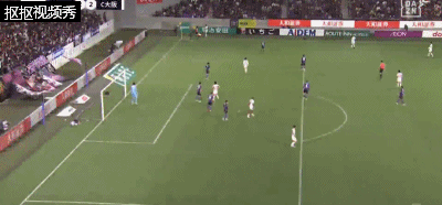 大阪樱花前场快发任意球，费尔南德斯助攻古山健吾小角度打远角得手，京都不死鸟2-2大阪樱花