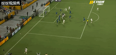 利雅得新月对阵曼城常规时间终场前库利巴利关键门线解围