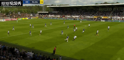 哈尔姆斯塔德险些扩大比分，中路包抄破门被AIK索尔纳后卫倒地挡出