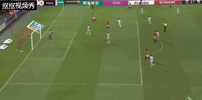 浦和红钻禁区前射门过正被门将抱住