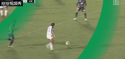 大宫松鼠禁区前远射被门将托出底线