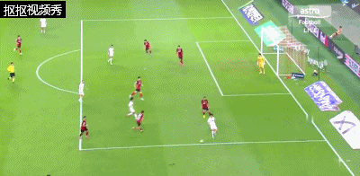 塞西尼亚头球破门梅开二度但进攻方推人在先进球无效
