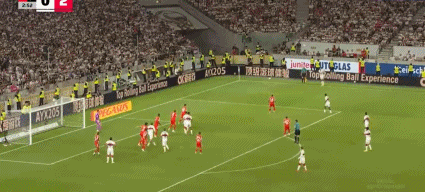 第90+3分钟，扳莱韦林头槌，斯图加特1-2 