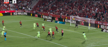 第8分钟，亚马尔传中，拉菲尼亚头槌，巴萨1-0！