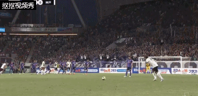 神户胜利船头球吊射被大迫敬介稳稳抓住