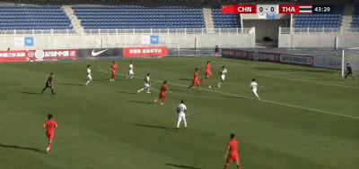 毛伟杰远射被门将扑出