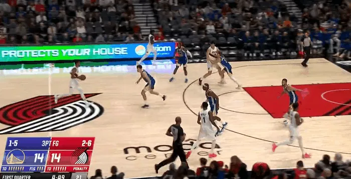 杨瀚森硬吃波杰拿下本场比赛首分