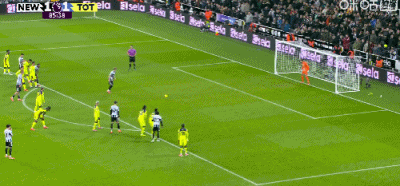 戈登主罚点球命中，纽卡斯尔联2-1热刺