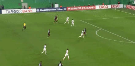 马克西莫维奇破门但越位在先进球无效