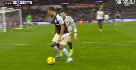 罗杰斯梅开二度，阿斯顿维拉2-1曼联