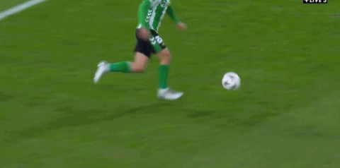 伊斯科被队友踢伤