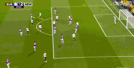 劳伦特凌空抽射破门，纽卡斯尔联2-1伯恩利