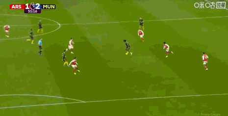 多古凌空抽射破门，阿森纳1-2曼联