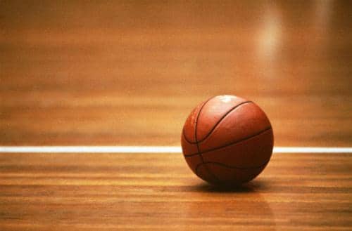 霍勒迪、莫兰特、杨还是保罗？美媒为火箭点名四大控卫引援目标