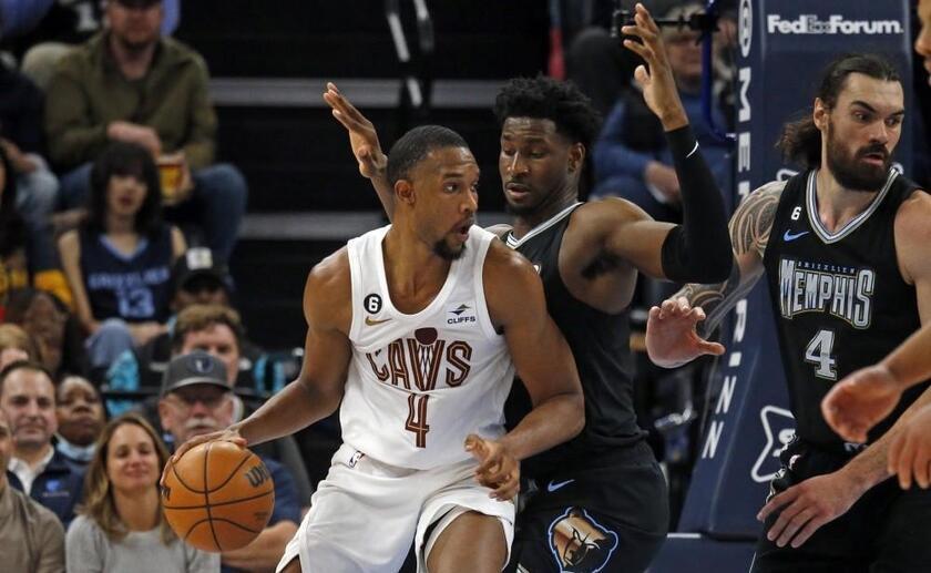 掘金vs马刺首发阵容有哪些球员