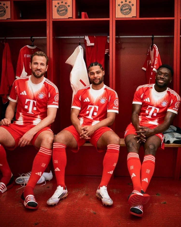 凯恩、格纳布里、阿方索上身照