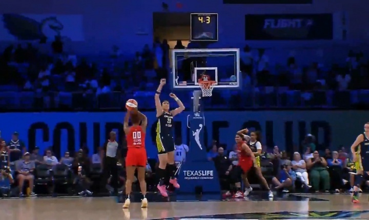 李月汝防守希蒙三分