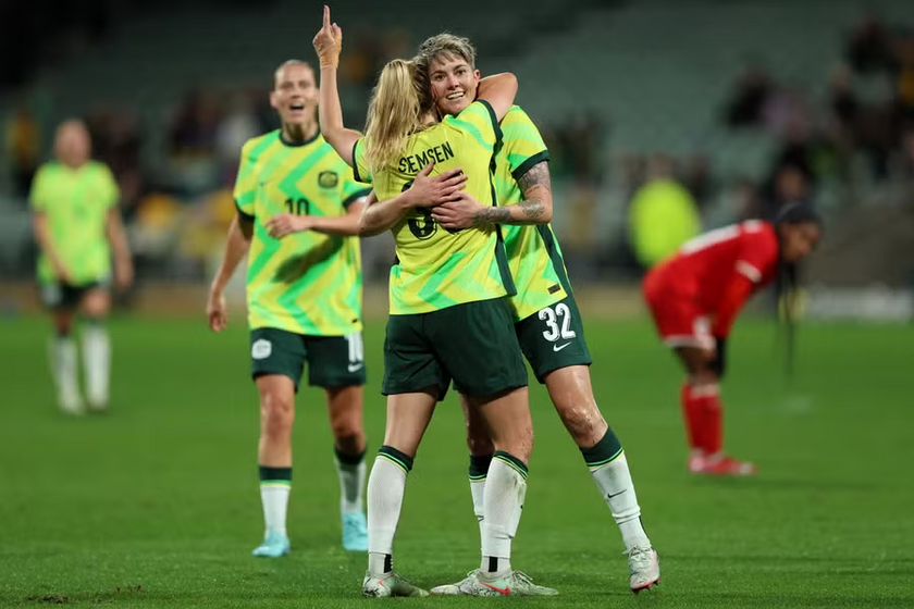 米歇尔海曼在珀斯对阵巴拿马的友谊赛中庆祝进球